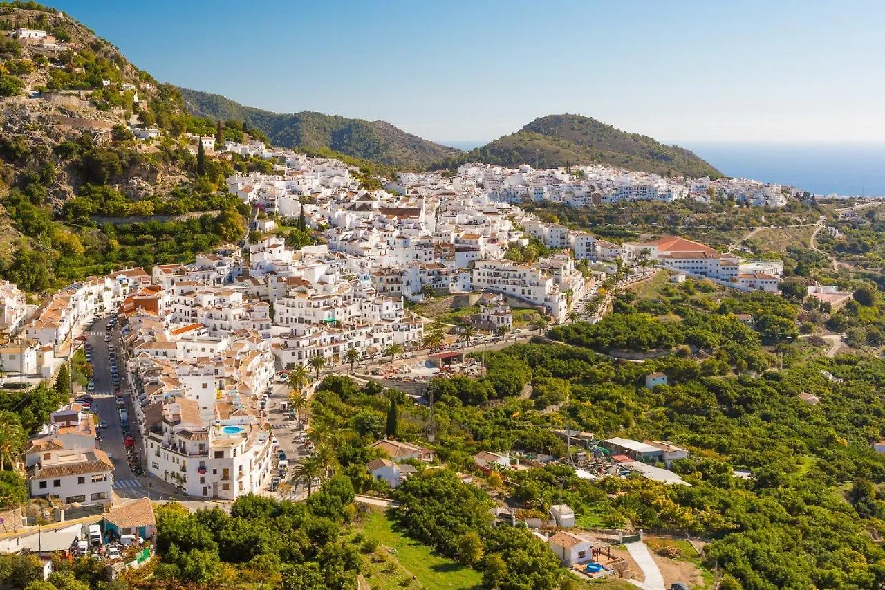 Miguel Franco Villa Nerja 0*,  Spain